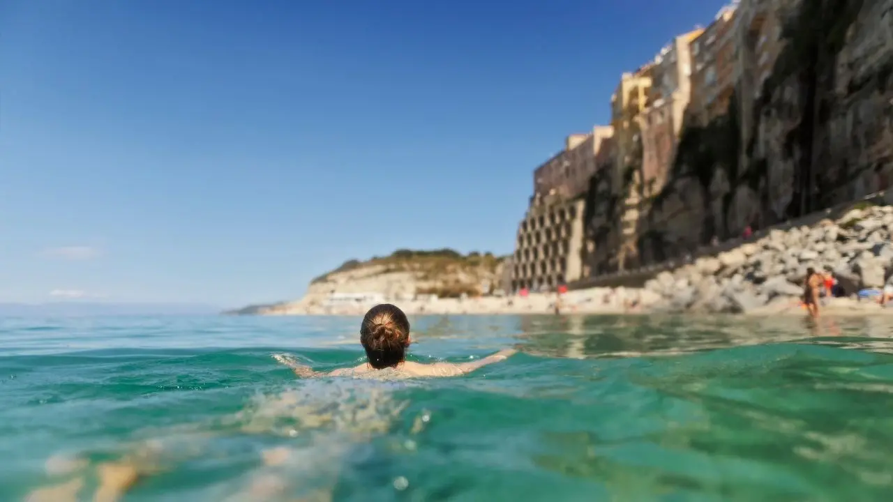 Mare calabrese “eccellente” ma non quanto quello di Puglia, Friuli Venezia Giulia e Sardegna: la classifica