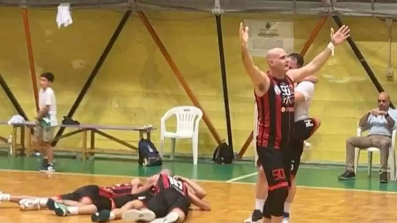 Basket Calabria: la Pollino Castrovillari vince contro la Cestistica Gioiese e vola in Serie C