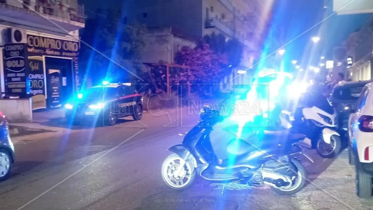 Incidente stradale a Gioia Tauro, anziano investito da uno scooter: trasportato in ospedale