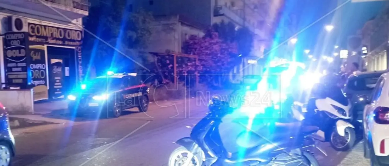 Incidente stradale a Gioia Tauro, anziano investito da uno scooter: trasportato in ospedale