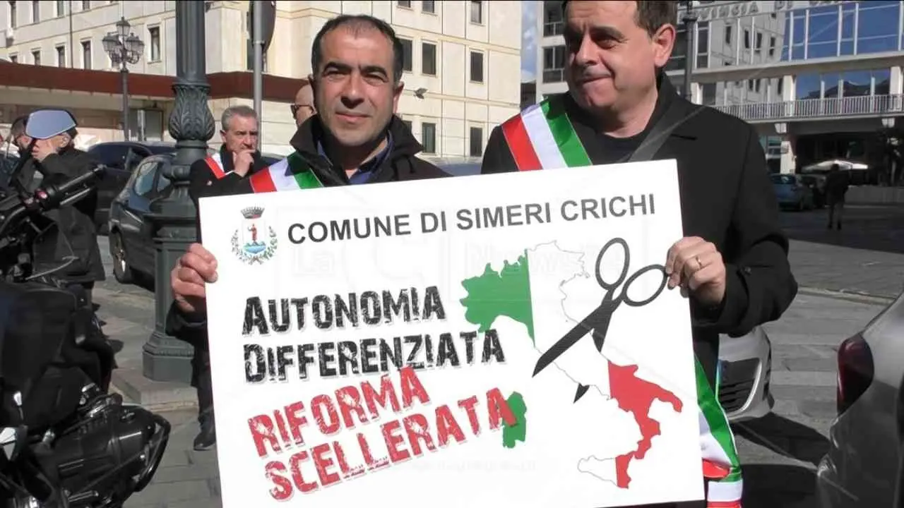 “Una sola Italia”: quasi 70 sindaci calabresi chiedono di impugnare la legge sull’autonomia differenziata