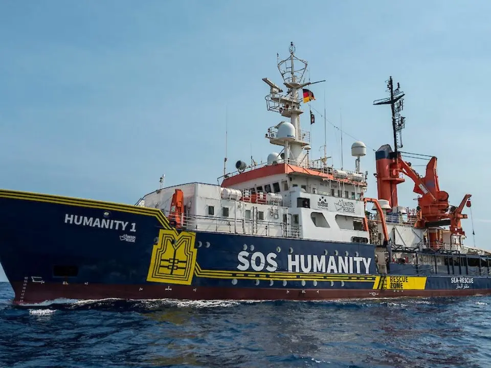 Crotone, annullato il fermo per la nave Humanity: il giudice condanna il governo al pagamento di 14mila euro per le spese
