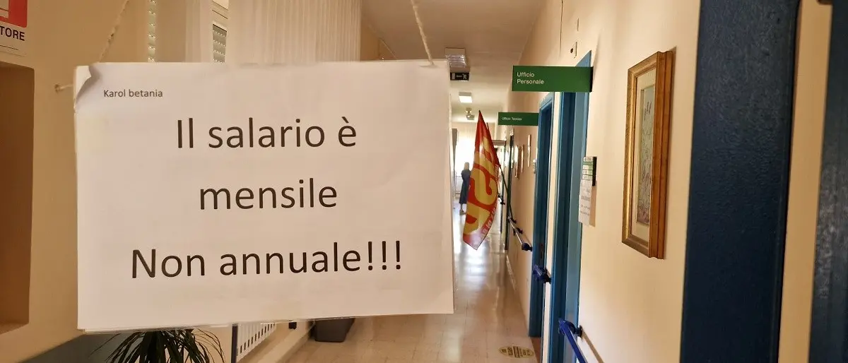 Vertenza Karol Betania, a Catanzaro presidio dell’Usb per chiedere il pagamento degli arretrati