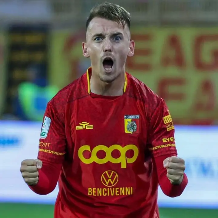 Calciomercato Catanzaro, Vandeputte a un passo dai saluti: l’esterno belga verso la Salernitana