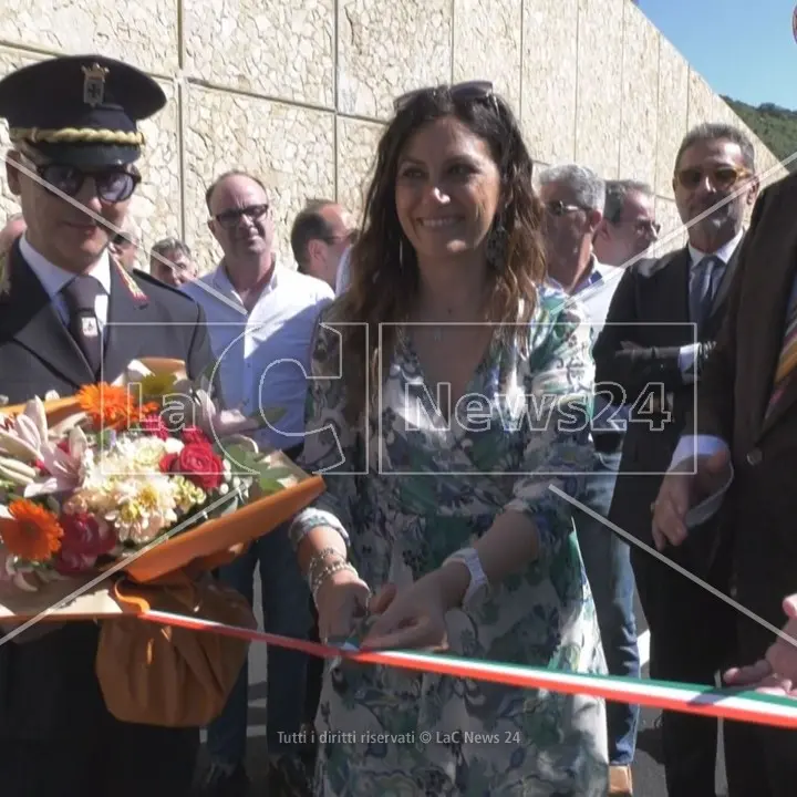 Cosenza-Sibari, c’è poco da festeggiare: 42 milioni per 12 km in 13 anni. E raggiungere il capoluogo da Corigliano Rossano resta un calvario