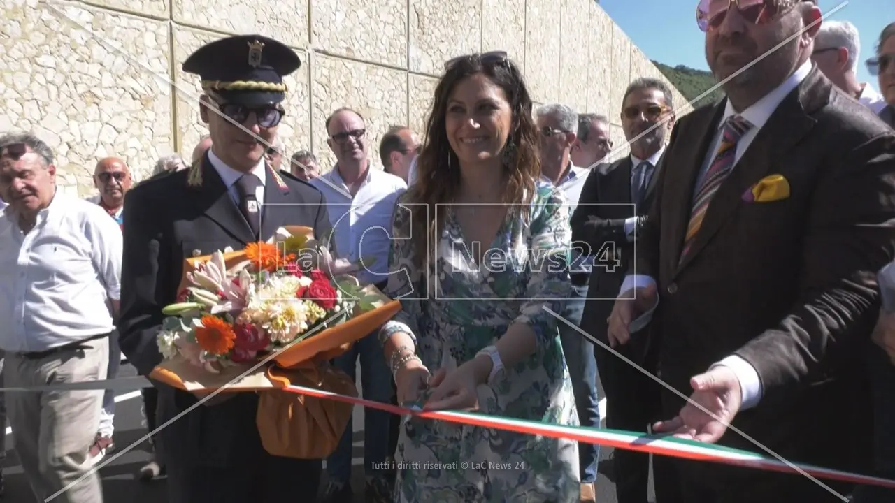 Cosenza-Sibari, c’è poco da festeggiare: 42 milioni per 12 km in 13 anni. E raggiungere il capoluogo da Corigliano Rossano resta un calvario