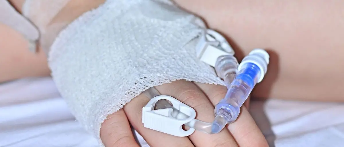 Guardia Piemontese: cancello di ferro cade e ferisce un bimbo di tre anni, trasferito in elisoccorso a Cosenza