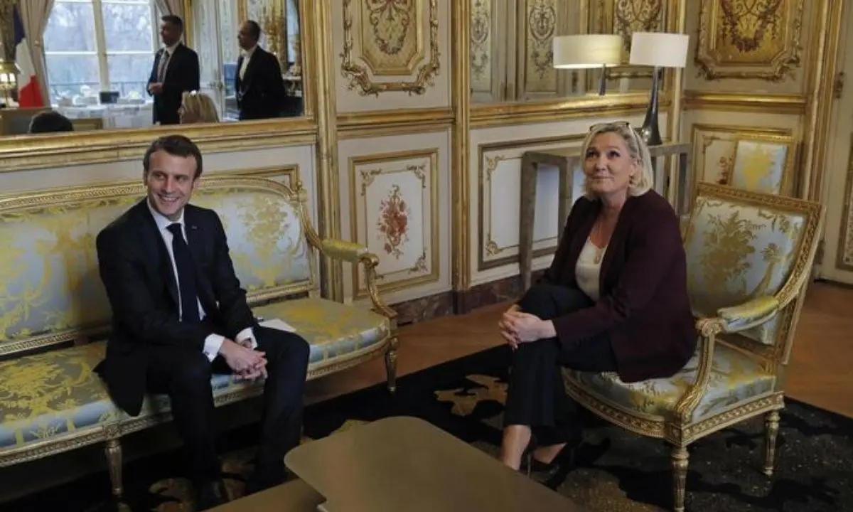 Elezioni in Francia: avanza l’estrema destra di Le Pen, Macron studia alleanze per fermarla al ballottaggio