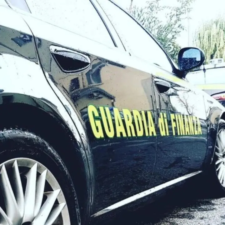 Bancarotta e riciclaggio per agevolare il clan Pillera-Puntina, 10 indagati a Catania