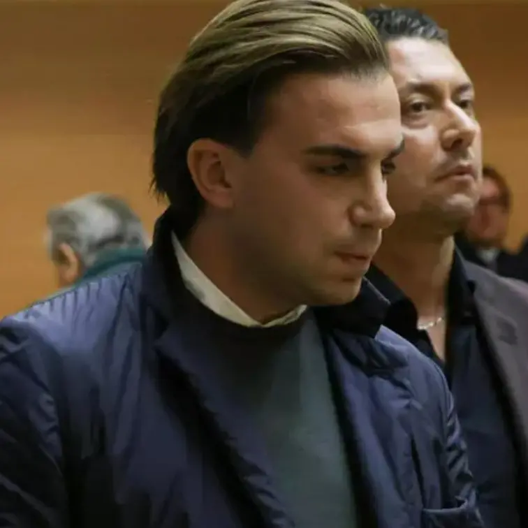 Uccise lo zio e lo gettò nel forno della fonderia, ergastolo per Giacomo Bozzoli ma i carabinieri non lo trovano