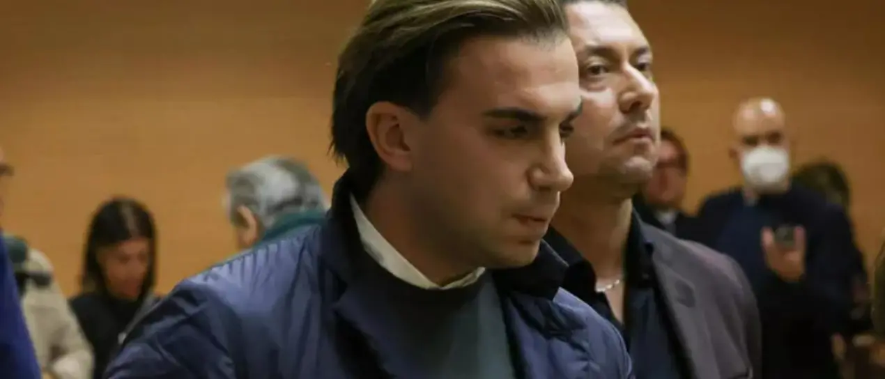 Uccise lo zio e lo gettò nel forno della fonderia, ergastolo per Giacomo Bozzoli ma i carabinieri non lo trovano