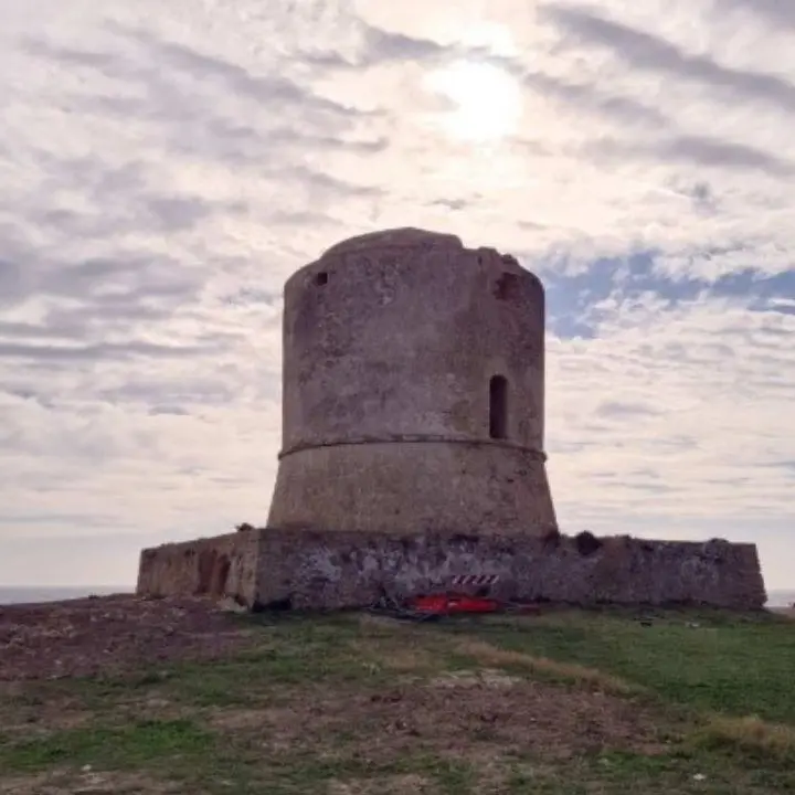 L’Agenzia del Demanio mette a bando 18 edifici dello Stato: c’è anche un’antica torre nel Crotonese