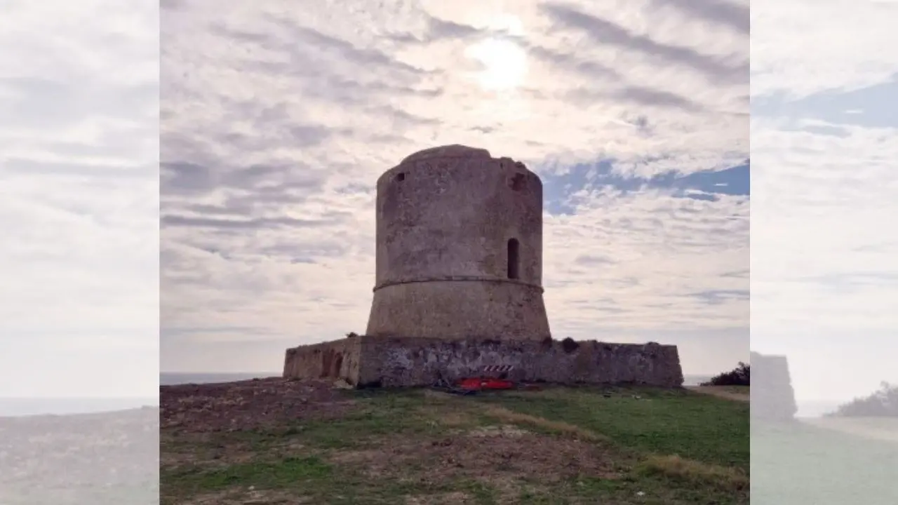 L’Agenzia del Demanio mette a bando 18 edifici dello Stato: c’è anche un’antica torre nel Crotonese