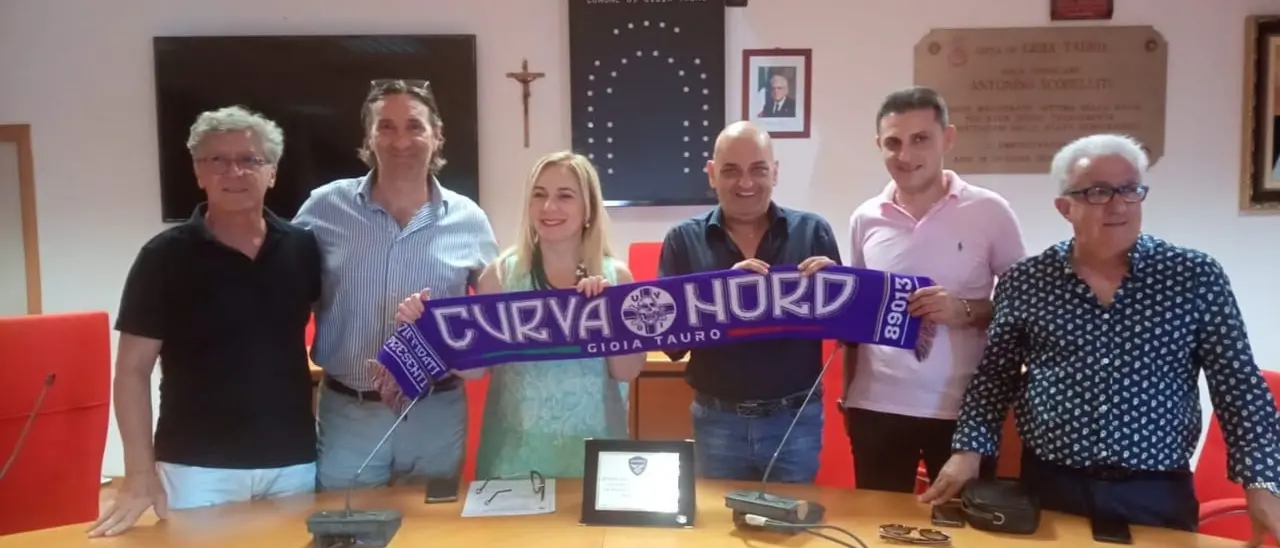 L’amministrazione comunale di Gioia Tauro, la società e i tifosi insieme per la Gioiese
