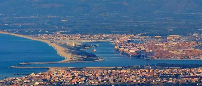 Premio Calabria che lavora, questa sera le eccellenze calabresi a Gioia Tauro