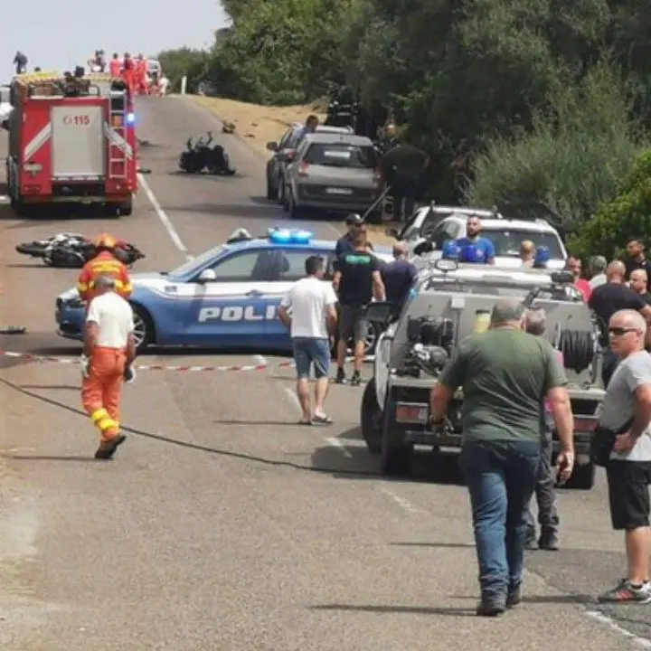 Violento scontro tra due moto e un’auto nell’Oristanese: tre morti e due feriti