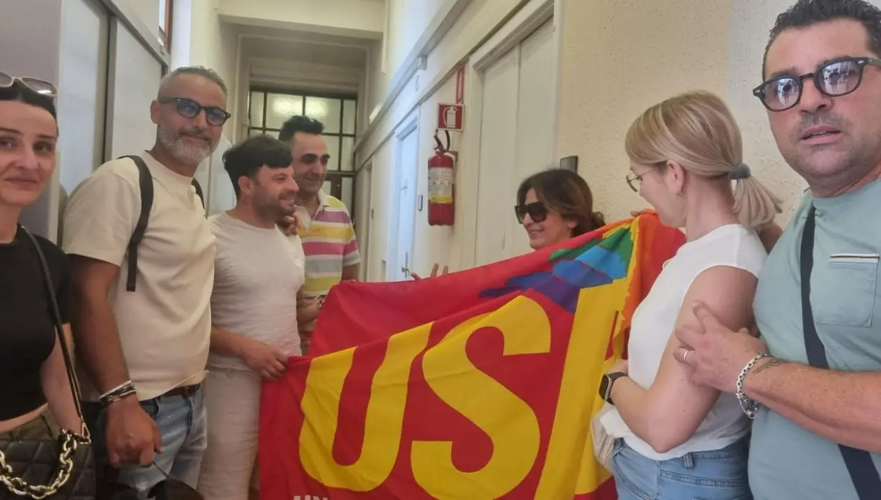 Cosenza, oss in graduatoria occupano la sede Asp: «Protesta per il blocco delle assunzioni»