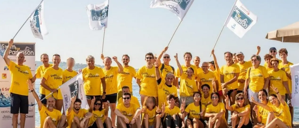Dalla Sicilia alla Calabria: pazienti con Parkinson, familiari e medici sfidano la malattia attraversando a nuoto lo Stretto