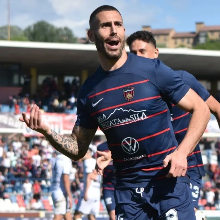 Calciomercato Cosenza, il Venezia ci prova con Tutino... ma l’attaccante è pronto per i Lupi