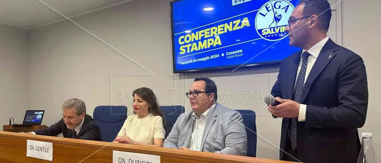 La Lega fa un favore a Occhiuto e si depotenzia da sola: tre consiglieri regionali pronti a cambiare casacca