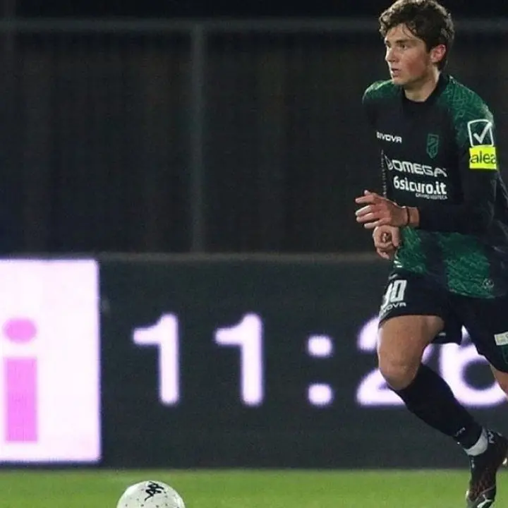Calciomercato Cosenza, il difensore Dalle Mura è un nuovo calciatore rossoblù