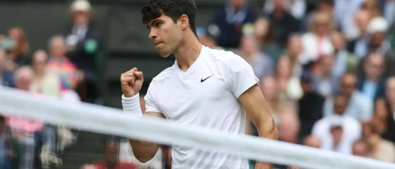Alcaraz batte Medvedev e vola in finale a Wimbledon: potrebbe scontrarsi con l‘italiano Musetti