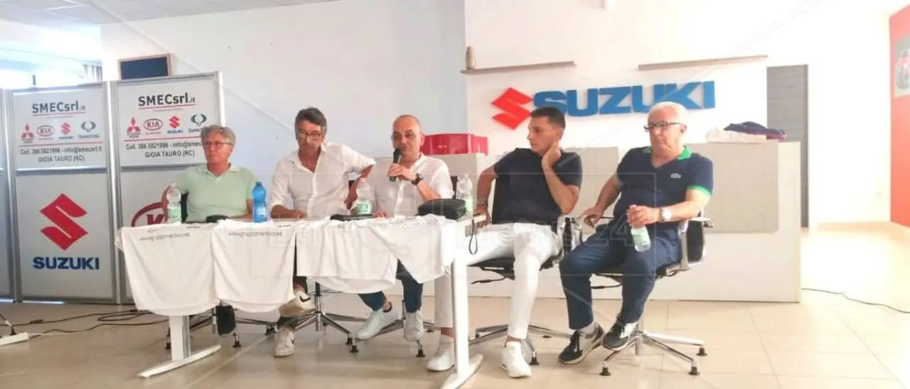 Eccellenza, la Gioiese presenta mister Mancini: «Spero che il popolo viola si infiammi»