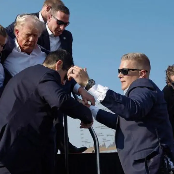 Attentato a Trump, salvo per un soffio. Le reazioni da tutto il mondo, Biden condanna: «Siamo una sola nazione»