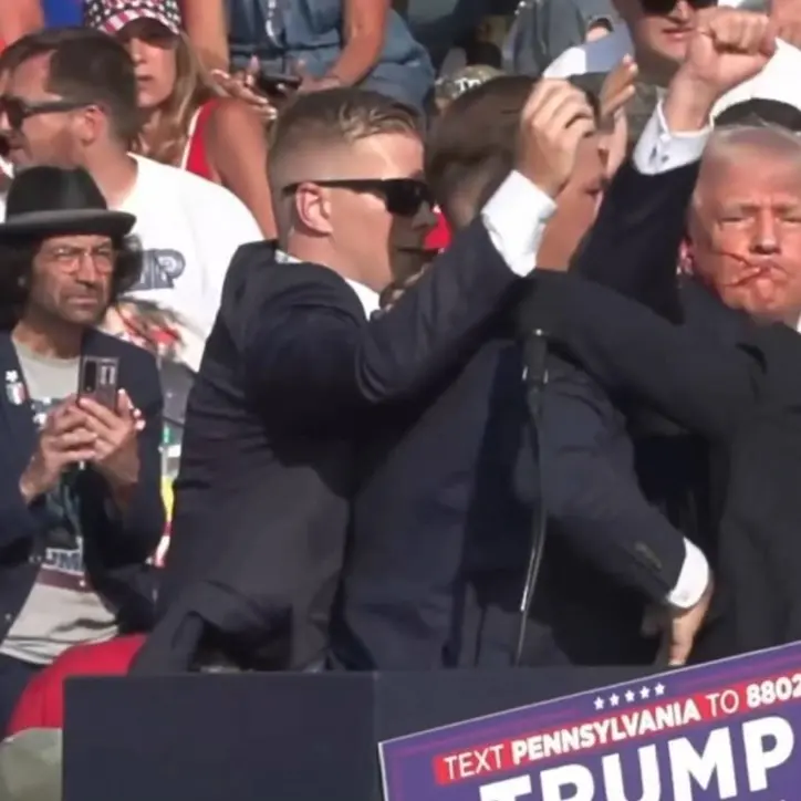 Trump dopo l’attentato: «Dio mi ha salvato, restiamo uniti e non permettiamo al male di prevalere»