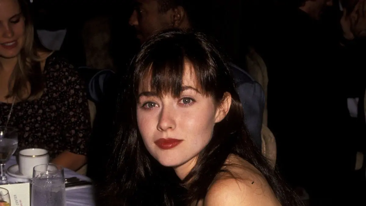 Il popolo della Generazione X piange Shannen Doherty, addio all’indimenticabile Brenda di Beverly Hills 90210