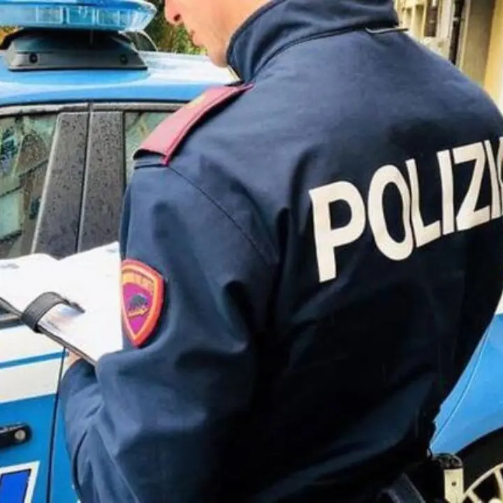 Catanzaro: sei migranti irregolari rintracciati dalla polizia, due di loro sono stati espulsi dall’Italia