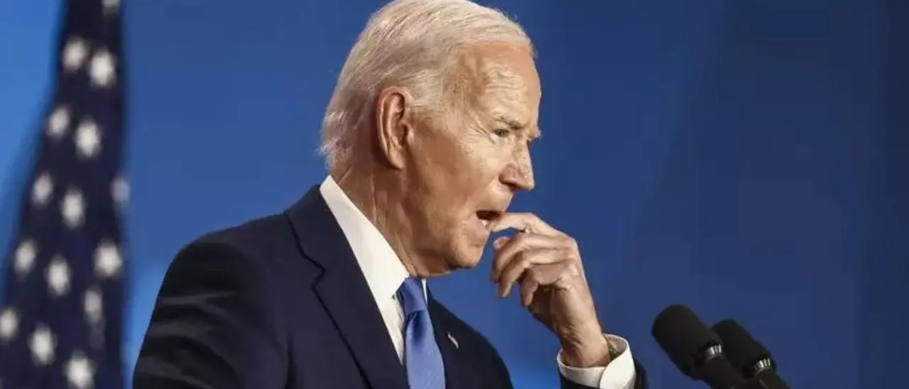 Biden positivo al Covid inizia a pensare a un possibile ritiro: «Kamala Harris può vincere?»