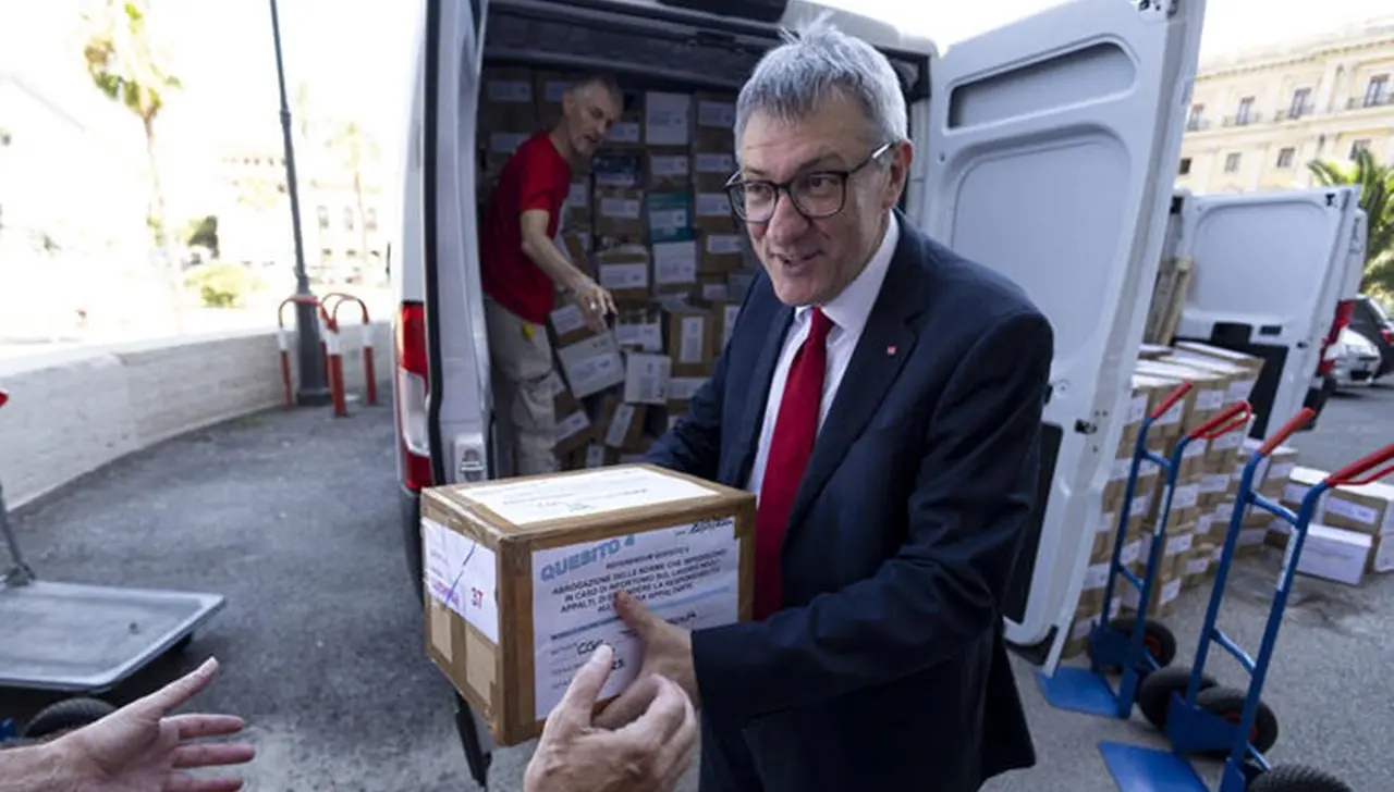 Referendum sul lavoro, la Cgil porta in Cassazione oltre 4 milioni di firme raccolte