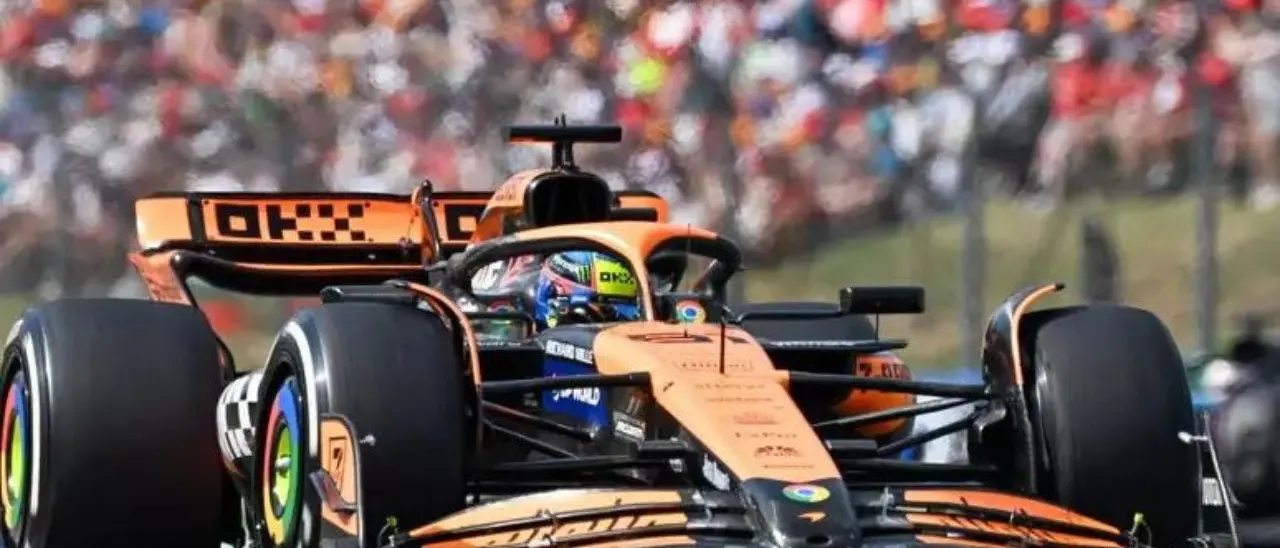 Formula uno, doppietta McLaren in Ungheria: Piastri vince davanti a Norris e Hamilton. Quarto Leclerc