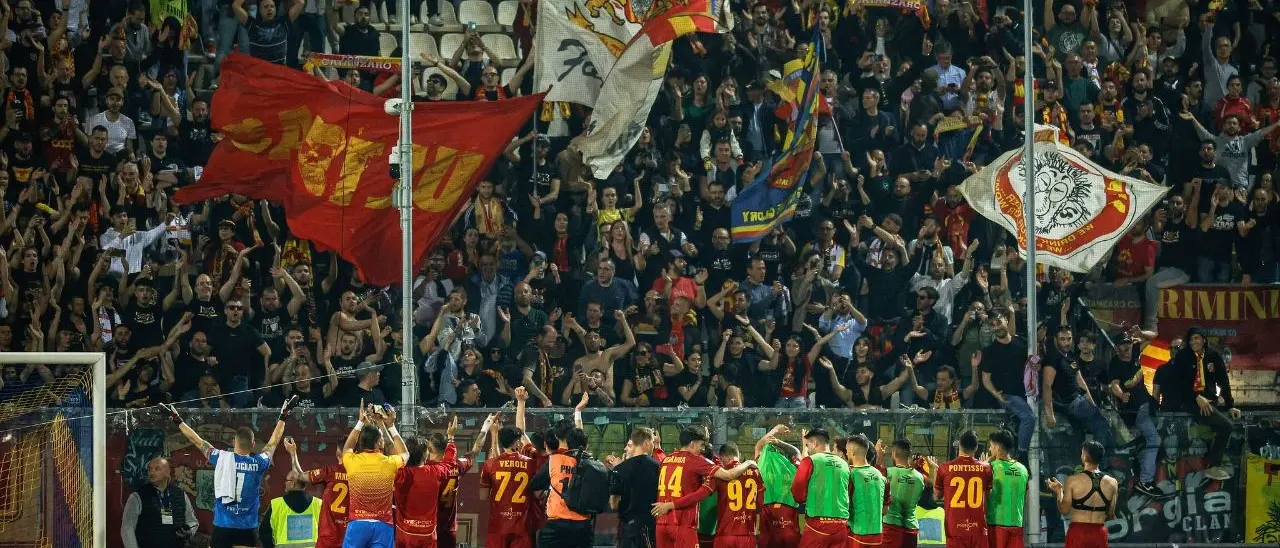 Us Catanzaro “Sempre con te”, al via la campagna abbonamenti 2024-2025: ecco quanto costa seguire le Aquile