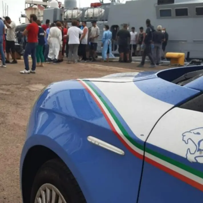 Sbarco migranti a Crotone, in carcere 33enne già allontanato dall’Italia