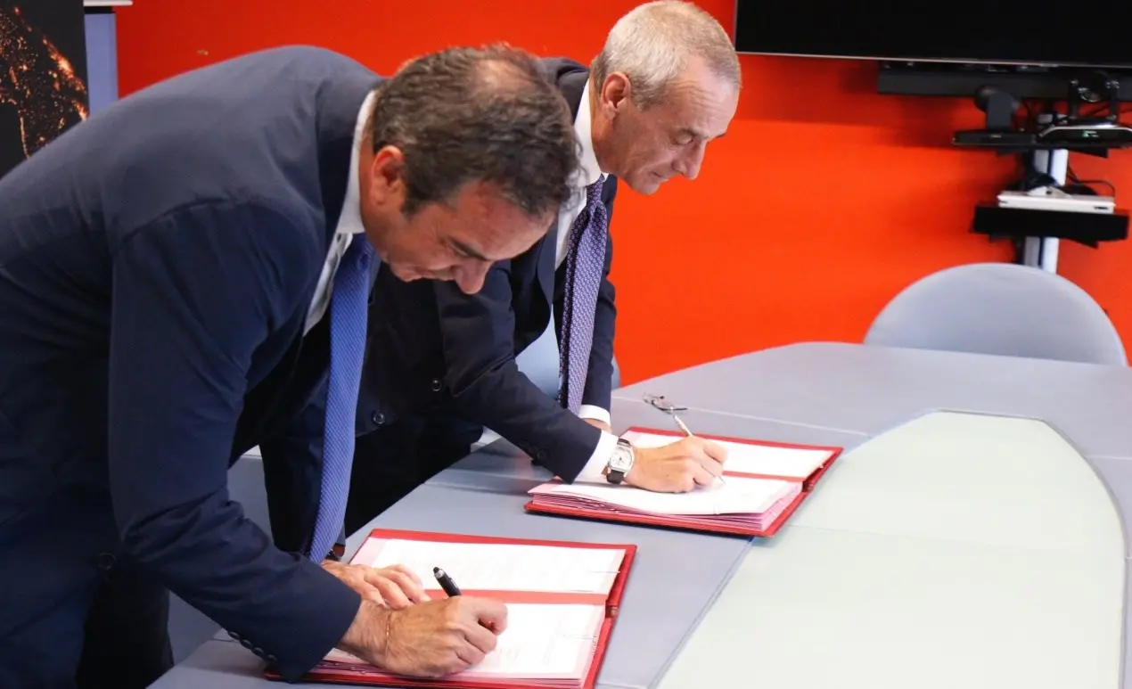L’uso di satelliti per prevenire disastri ambientali: siglato accordo tra l’Agenzia spaziale e la Regione Calabria