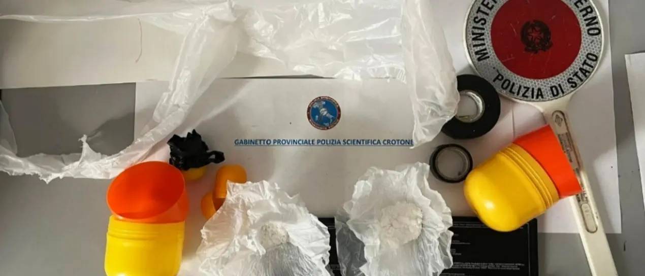 Crotone, nasconde la cocaina negli ovetti di plastica: arrestato