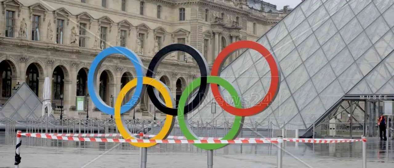 Olimpiadi di Parigi, tutto pronto per la cerimonia di apertura. Il centro della città chiuso al pubblico per il rischio attentati