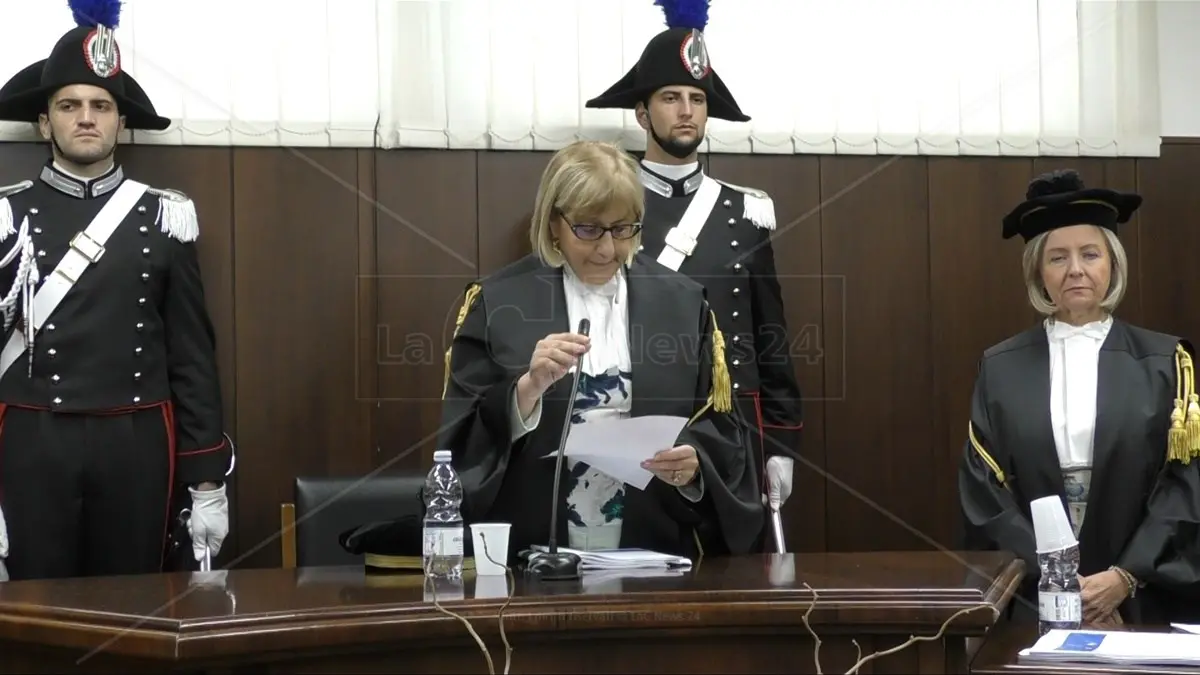 La sanità in Calabria è ancora divorata da vecchi debiti: 11 milioni di interessi passivi sono un macigno sul bilancio