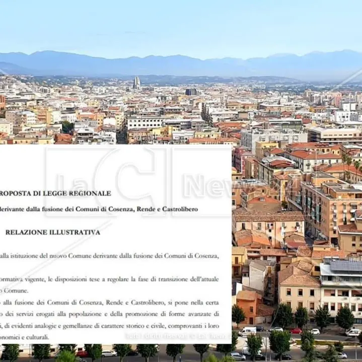 Città unica Cosenza-Rende-Castrolibero, via libera all’indizione del referendum. Il Pd vota a favore, Caputo: «Giorno storico»