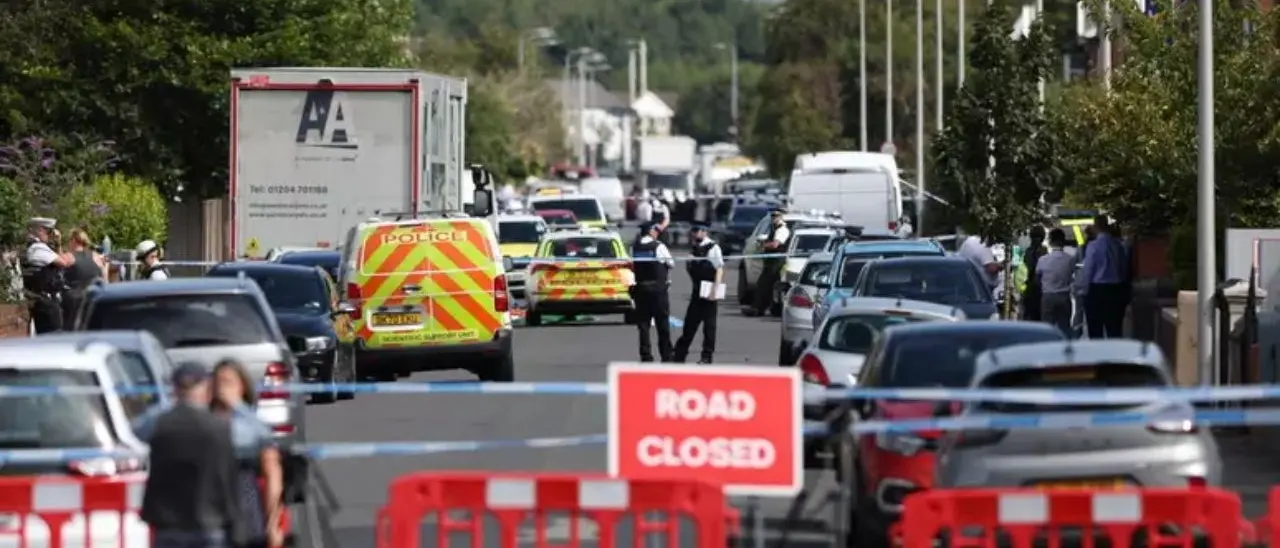 Terrore nel Regno Unito, accoltellamento in una nursery a nord di Liverpool: otto i feriti, anche bimbi