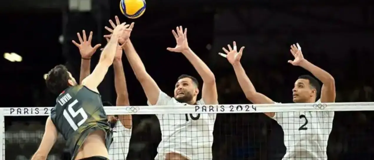 Olimpiadi, nel volley l’Italia si sbarazza dell’Egitto e vola ai quarti. Il calabrese Lavia top scorer del match