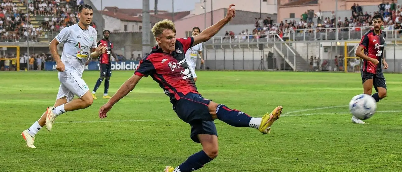 Calciomercato Cosenza, oggi è il giorno del greco Kourfalidis: si attende l’ufficialità del centrocampista