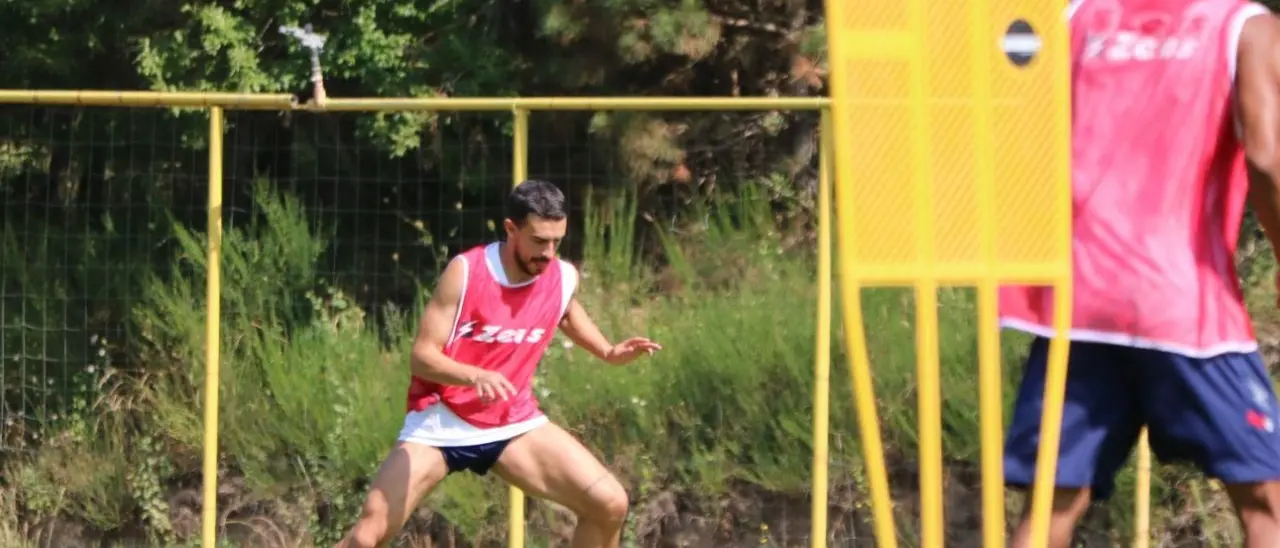 Calciomercato Crotone, Vitale rimane? Continua il ritiro in Sila, sabato test contro il Taranto in Basilicata