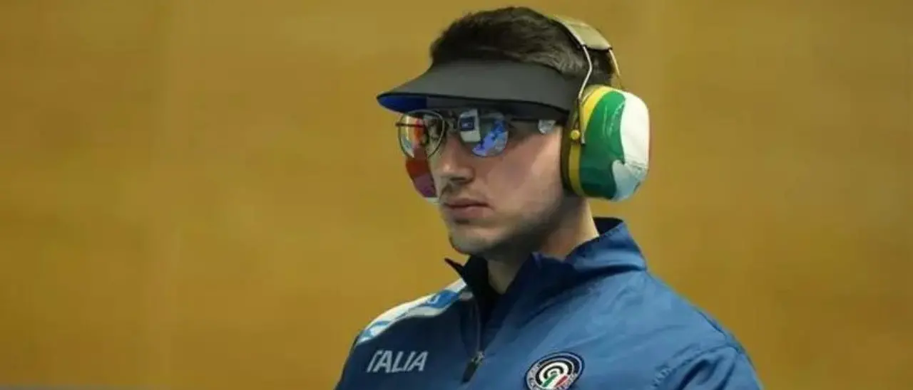 Olimpiadi, il calabrese Spinella conquista la finale nel tiro a segno. Domani tirerà per le medaglie