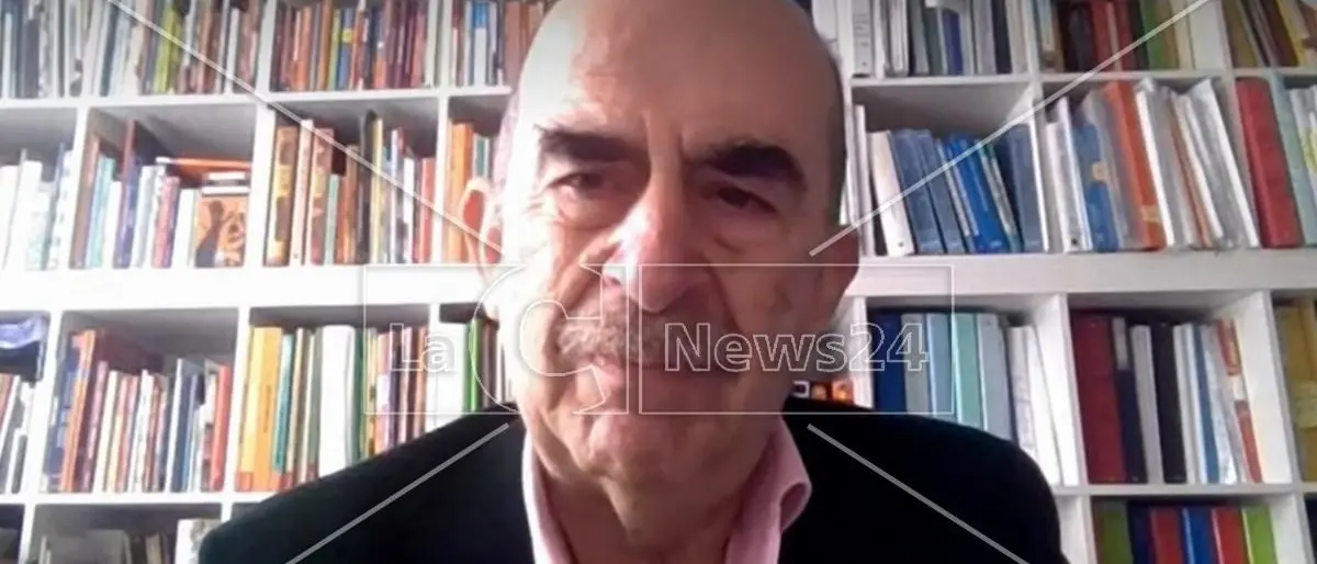 «L’Autonomia cancellerà le eccellenze al Sud. Sui trasporti invece non cambierà nulla: peggio di così…»: il prof Russo demolisce la riforma