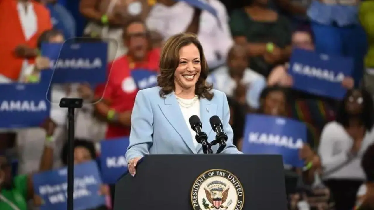 Corsa alla Casa Bianca, Kamala Harris ha vinto formalmente la nomination col 99% dei voti