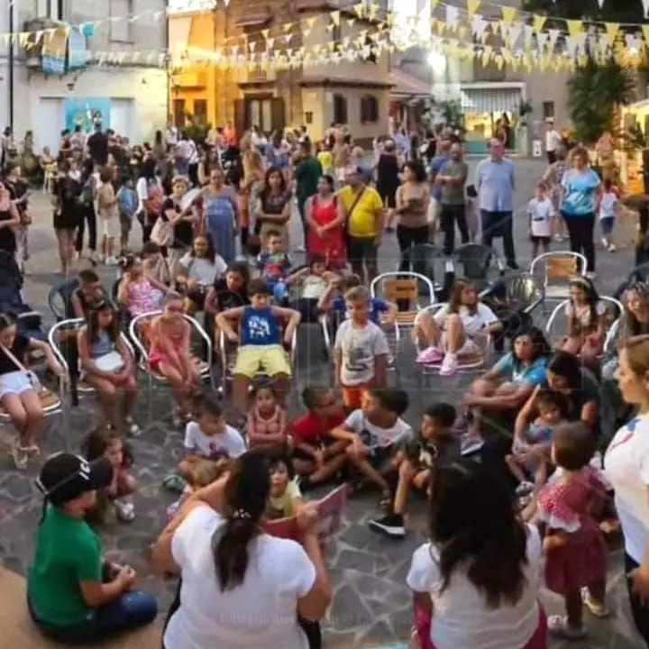 Gioia Tauro: il centro storico animato da eventi per i bambini, tra bolle di sapone e fiabe incantate