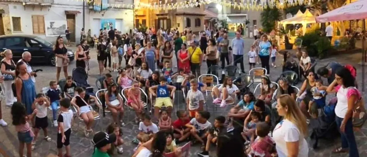 Gioia Tauro: il centro storico animato da eventi per i bambini, tra bolle di sapone e fiabe incantate